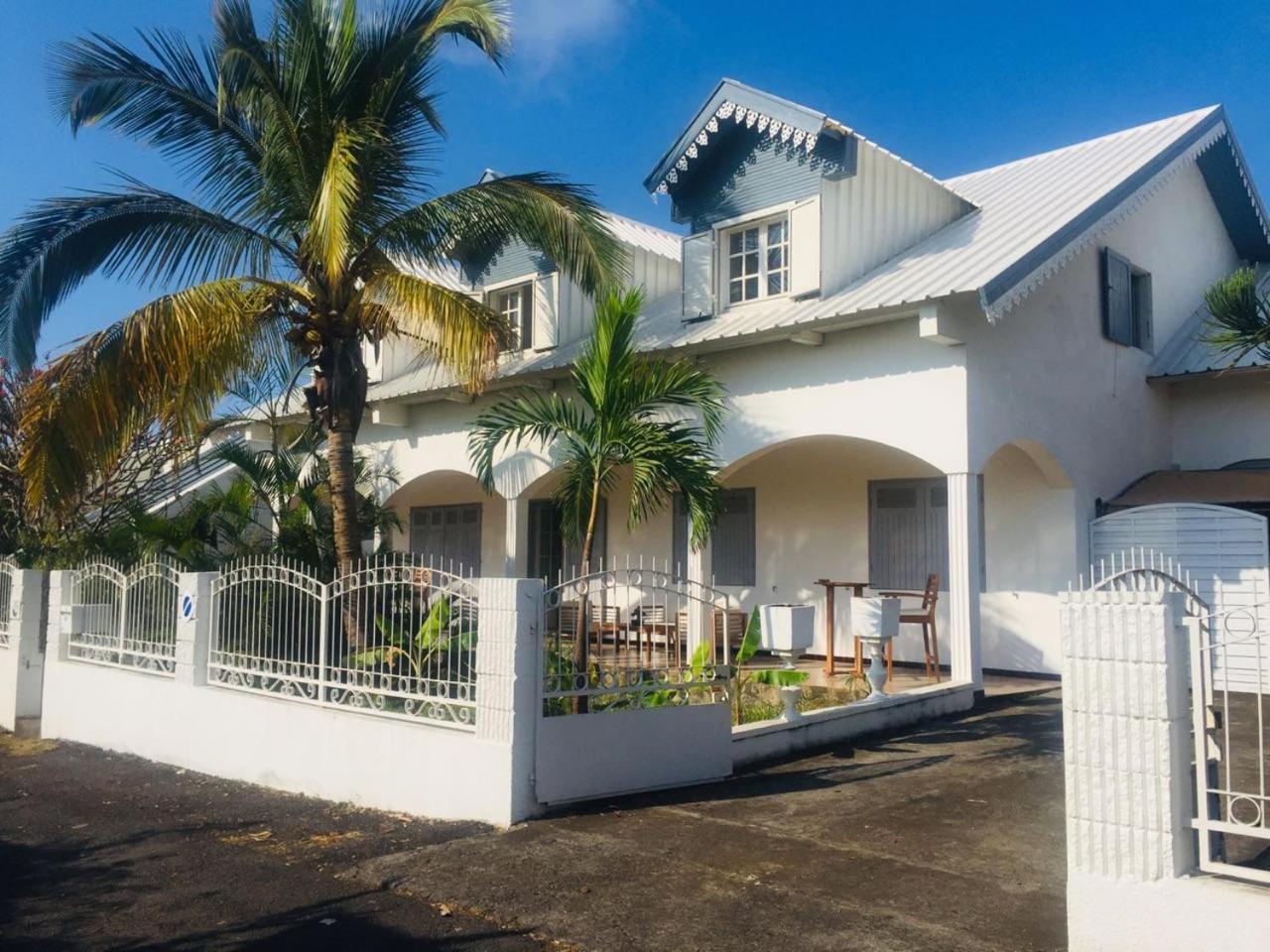Le Caillou Blanc Bed & Breakfast Saint-Paul Екстериор снимка